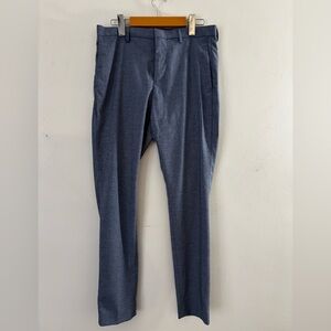 H&M Trendy Navy Trim with Light Blue Chambray
Skinny Men’s Dress Pants Sz 32
